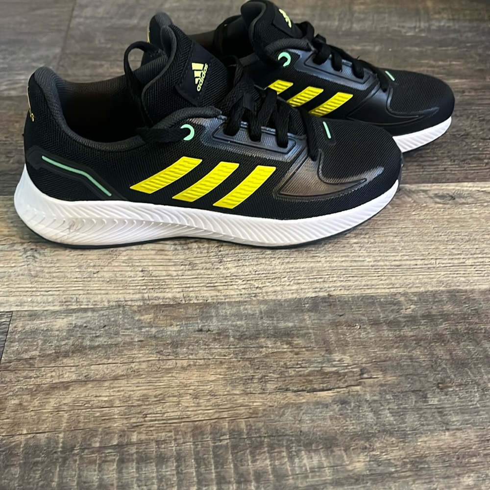 Adidas Kids Black and Yellow Sneakers